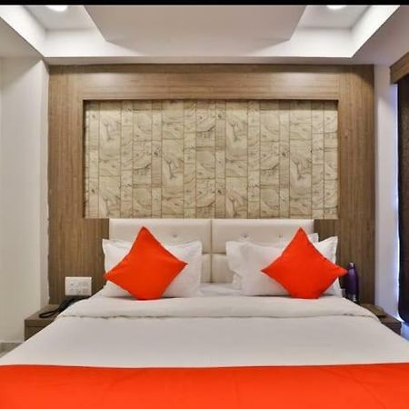 Hotel Pathik Villa Ahmedabad Esterno foto