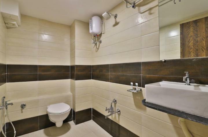Hotel Pathik Villa Ahmedabad Esterno foto