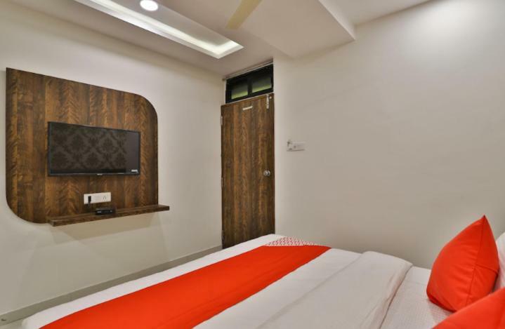 Hotel Pathik Villa Ahmedabad Esterno foto